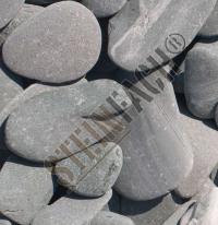 Flat pebbles green